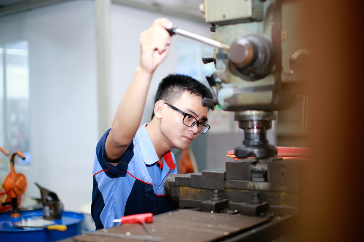 CHỤP ẢNH LAO ĐỘNG SẢN XUẤT