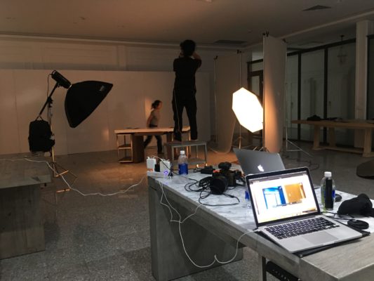 BTS chụp ảnh sản phẩm LEEDOMEDIA HCM HN