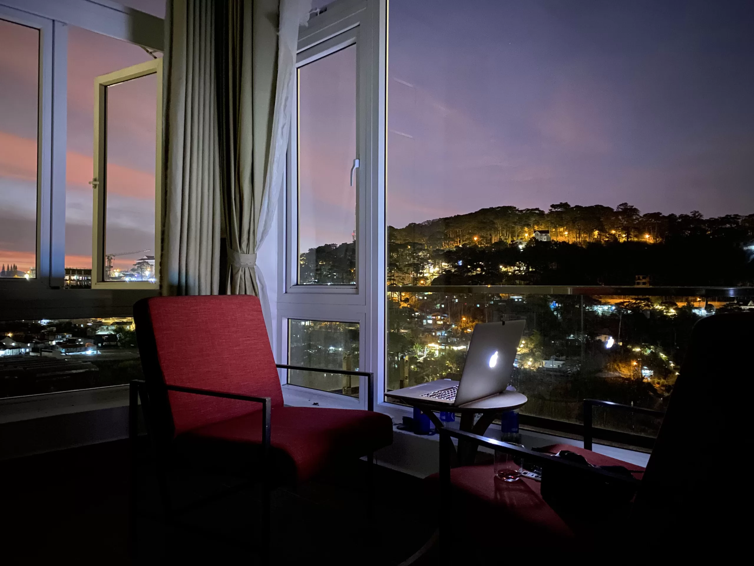 chụp ảnh homestay Airbnb, Đà Lạt, chụp hình đăng Booking Agoda, dịch vụ chụp ảnh lưu trú chuyên nghiệp, LEEDO MEDIA, báo giá chụp ảnh homestay, thợ chụp ảnh nội thất Đà Lạt, chụp ảnh Traveloka chuyên nghiệp, nhiếp ảnh gia homestay Đà Lạt, chụp ảnh căn hộ Airbnb đẹp, chụp hình agoda, chụp hình booking, chụp hình traveloka